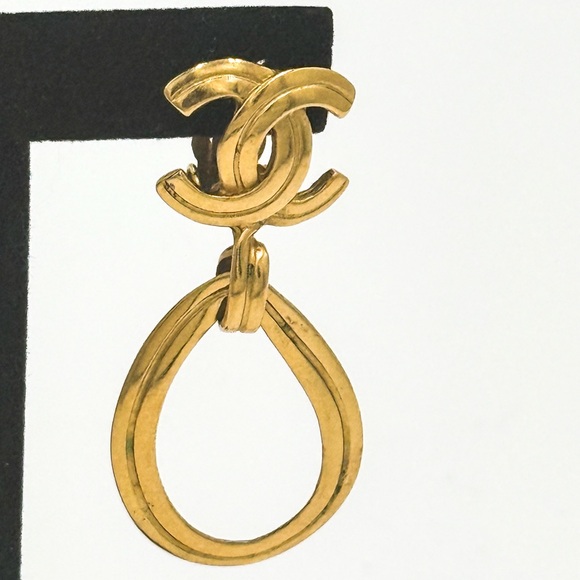 Chanel Clip On Gold Drop Earrings - Picture 3 of 5